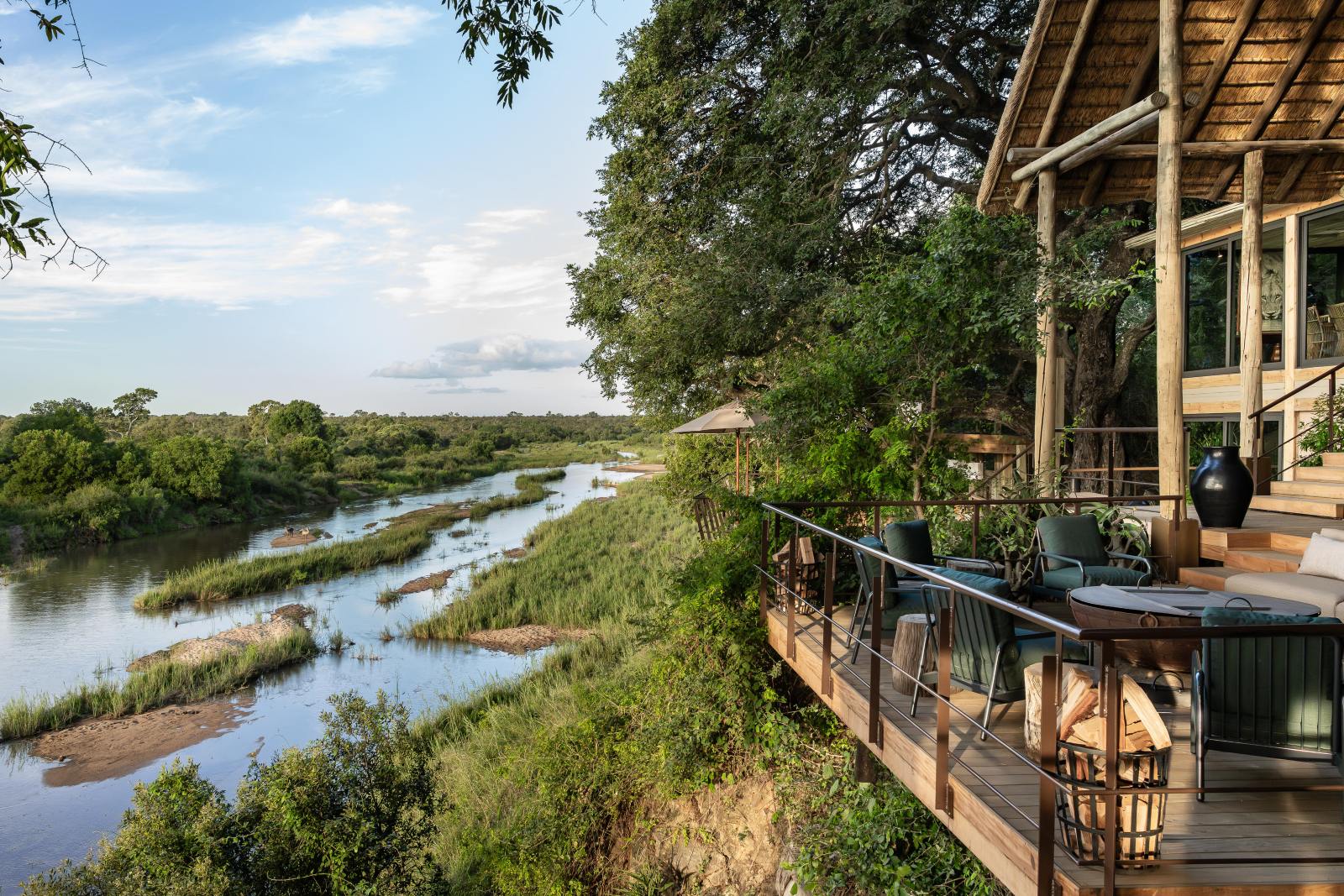 header-singita-ebony-south-africa-african-safari-travel-experts (19)