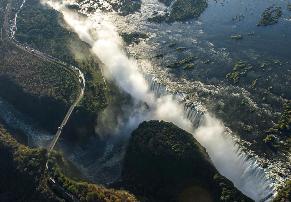 Victoria-falls-featured-image